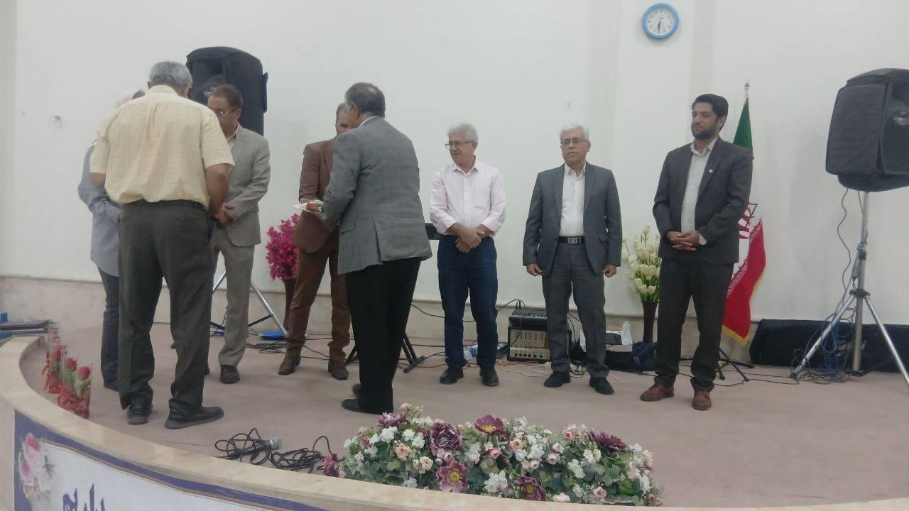 آیین گرامیداشت روز خانواده و تکریم بازنشستگان در خانه امید زاهدان برگزار شد