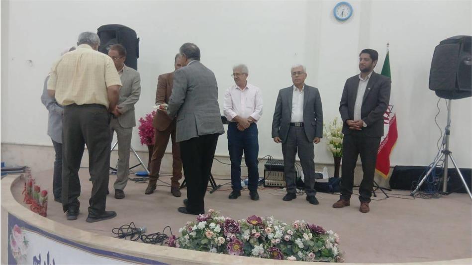 آیین گرامیداشت روز خانواده و تکریم بازنشستگان در خانه امید زاهدان برگزار شد
